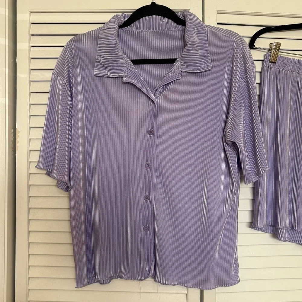 Purple Pleated Shirt and Shorts Set - Picture 3 of 7